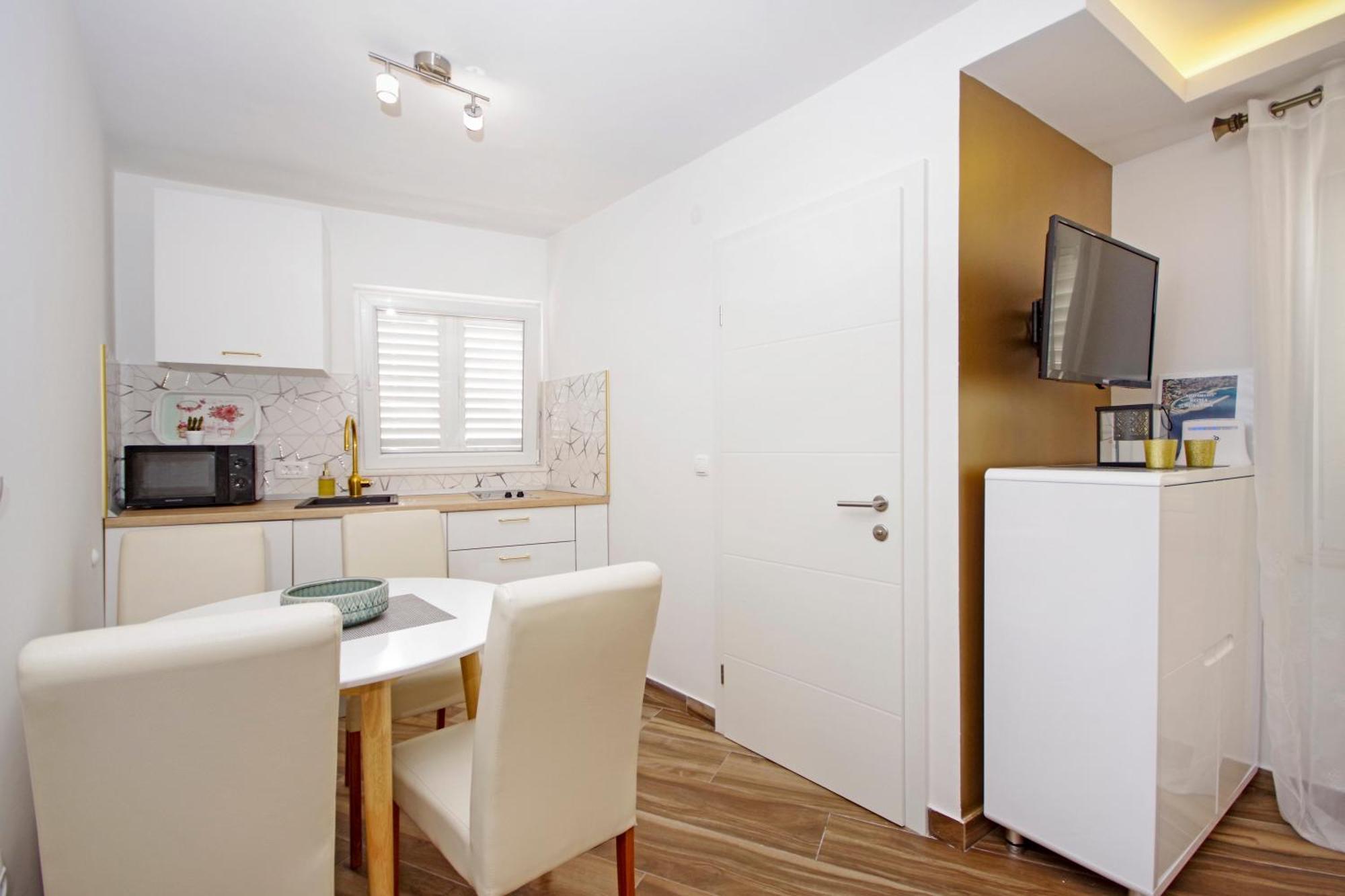 Apartments Roma Baška Voda Eksteriør billede