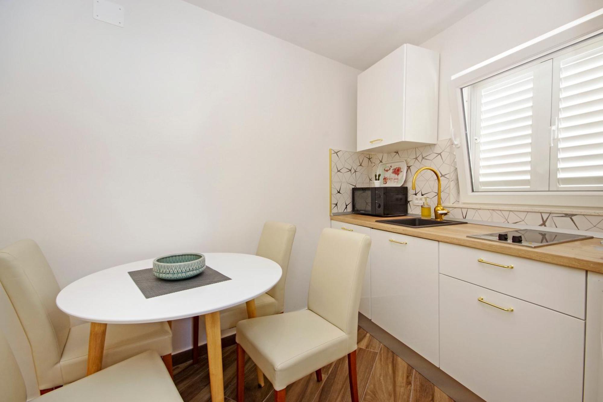 Apartments Roma Baška Voda Eksteriør billede