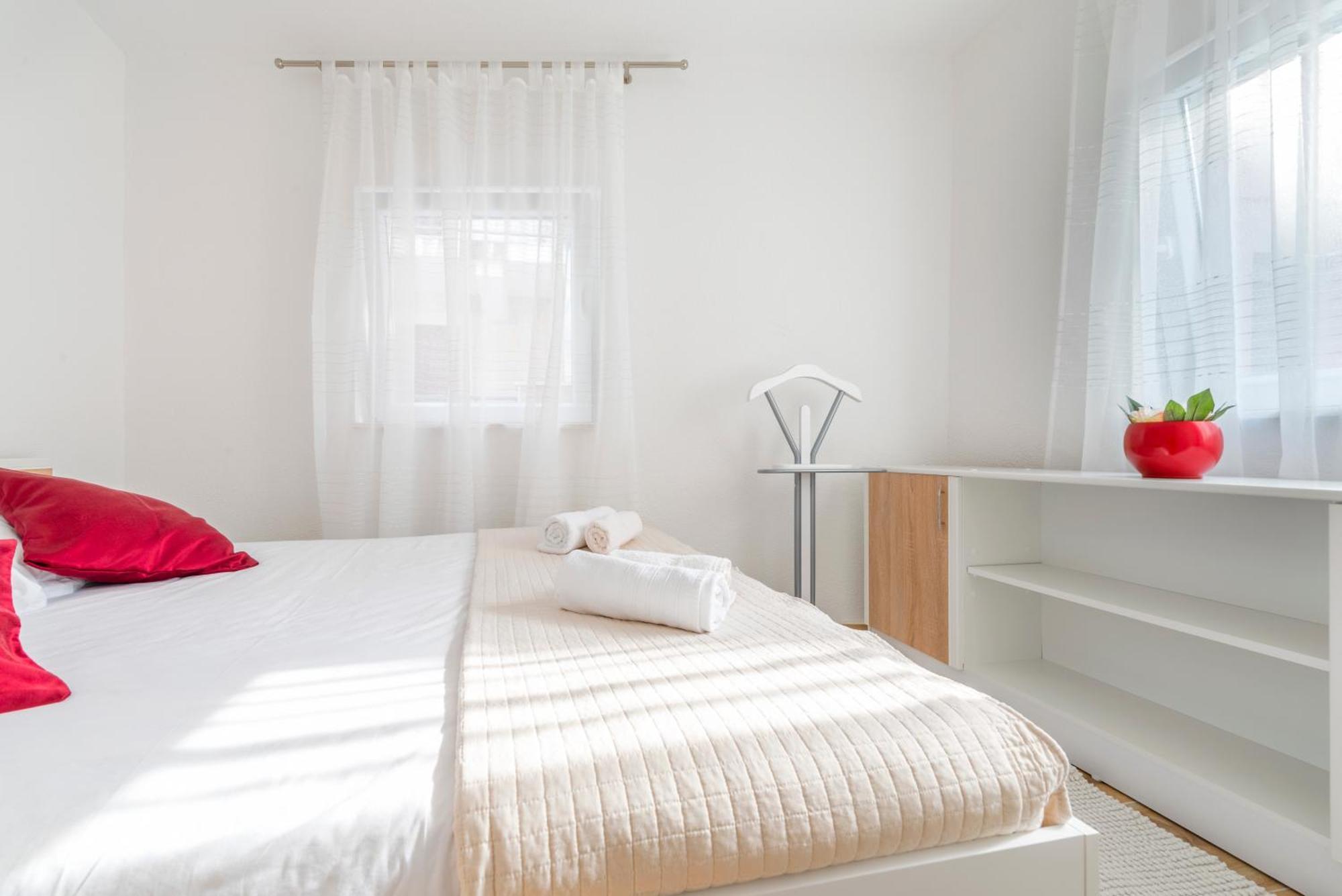 Apartments Roma Baška Voda Eksteriør billede