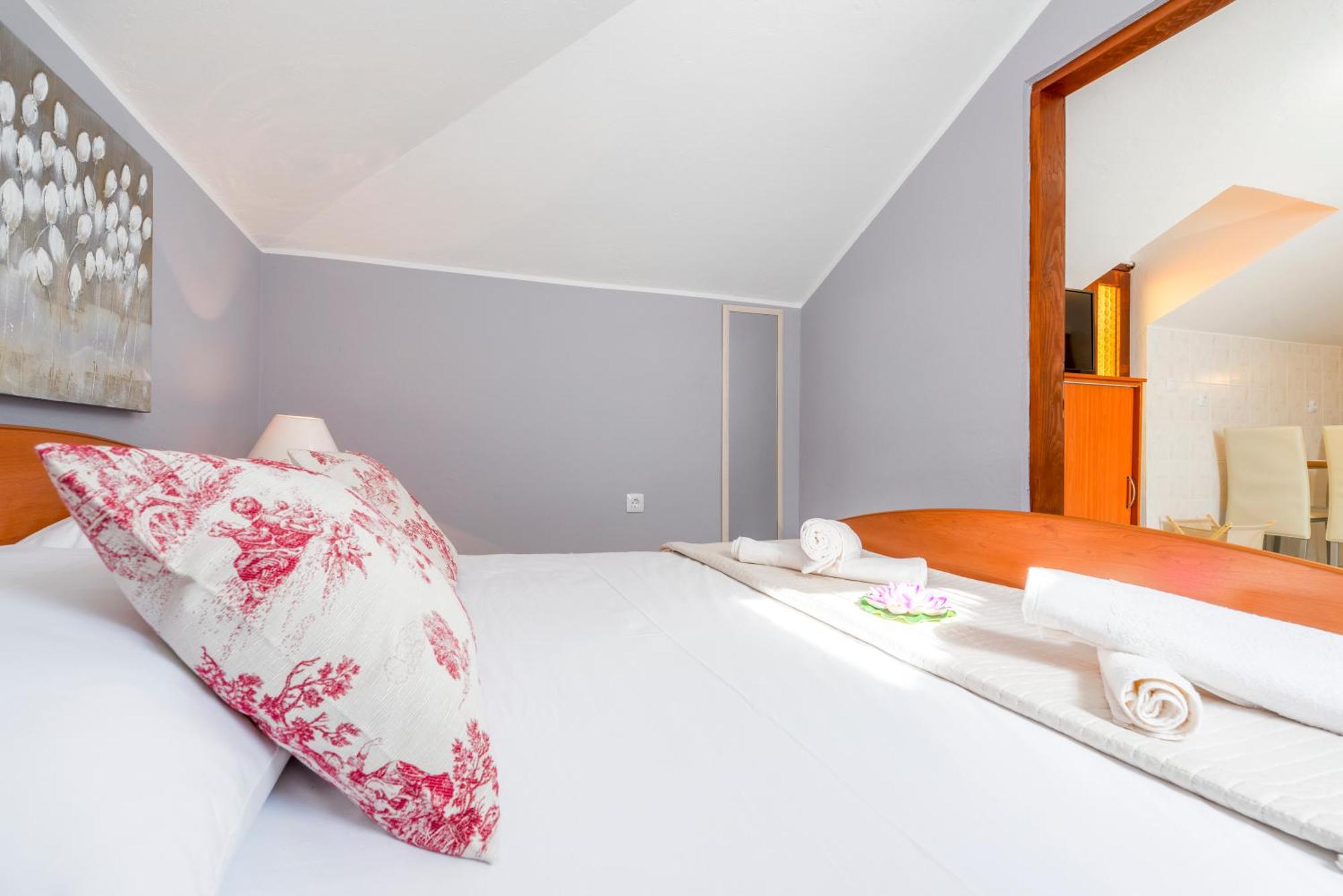 Apartments Roma Baška Voda Eksteriør billede